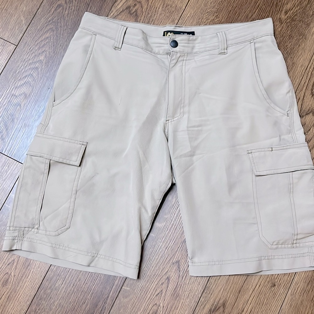 Lee men’s cargo shorts